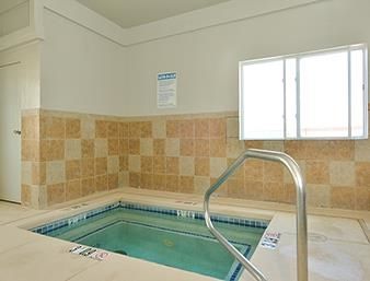 Super 8 By Wyndham Motel
